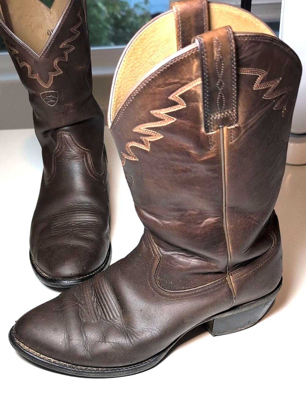 Ariat Brown Leather Cowboy Boots with Stitch Detail